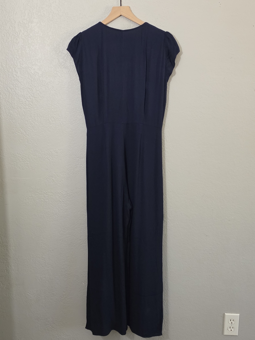 Reformation Marina Jumpsuit Navy Cap-Sleeve Button-Front Wide Leg Womens 8 - Picture 13 of 13